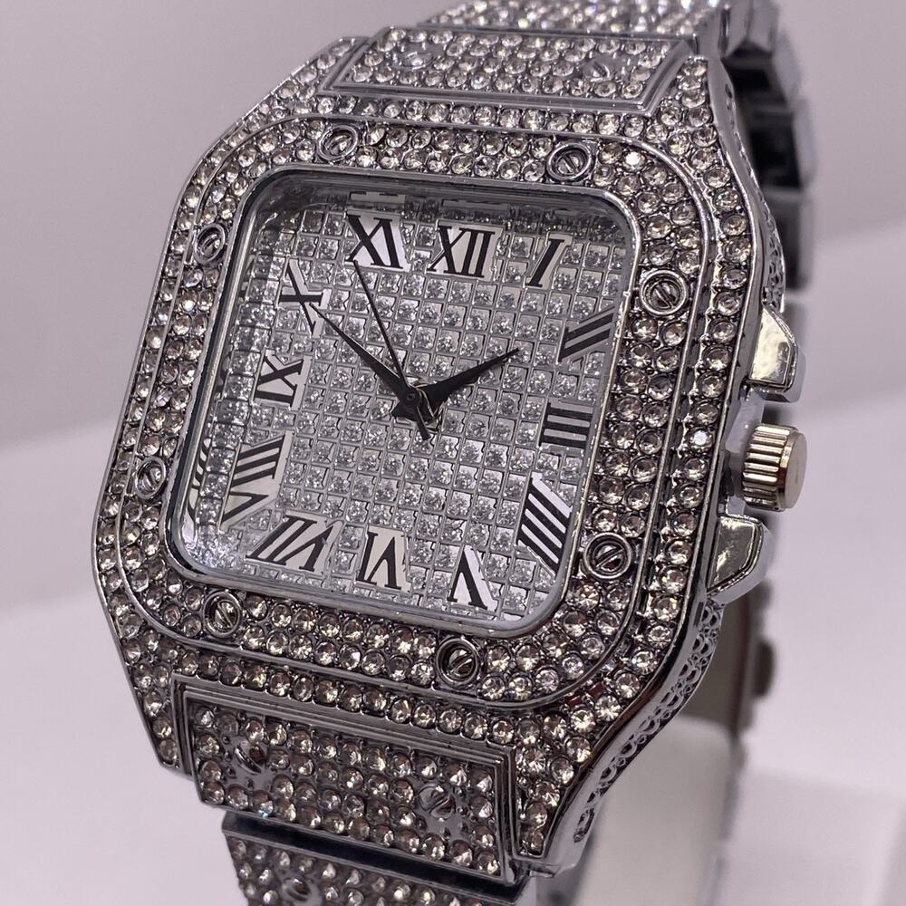 Mens Rhinestone Silver Fashion Watch New Battery